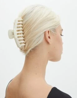 Cropped Cap Sleeve Knit Top -Style Fashion Fit 90s matte claw clip better be butter front ha46563clp 2