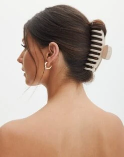 Printed Crew Neck Jumper -Style Fashion Fit 90s matte claw clip head in the sand front ha46563clp 14