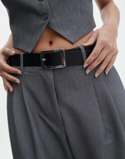 Supersoft Cut Out High Neck Crop Tank -Style Fashion Fit camelia classic buckle belt blacksilver front be134198pu