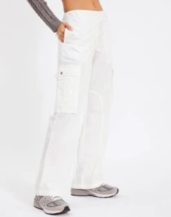 Low Rise Cotton Cargo Pant -Style Fashion Fit carmody cargo pants milk detail pw54095cot
