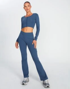 Button Up Cropped Long Sleeve Top -Style Fashion Fit co peony longsleeve moby dick full tc93716cot