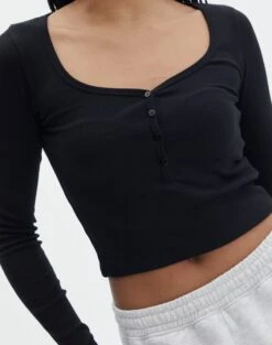 Long Sleeve Button Scoop Neck Top -Style Fashion Fit harrison henley longsleeve black imageback tl114637ocot