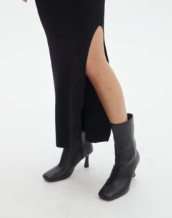 Round Neckline Knit Maxi Dress -Style Fashion Fit kelly round neck black imageback kd119942knt