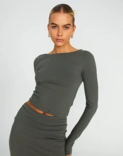 Supersoft Backless Long Sleeve Top -Style Fashion Fit layley longsleeve cypress back tl102955pch