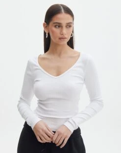 Pointelle Curve Hem Cropped Long Sleeve Top -Style Fashion Fit lulu longsleeve white front tl93240orib