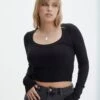 Scoop Neck Long Sleeve Crop Top -Style Fashion Fit mylie wide rib scoop black front tl111290vis