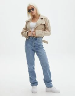 Scoop Neck Long Sleeve Crop Top -Style Fashion Fit mylie wide rib scoop white full tl111290vis