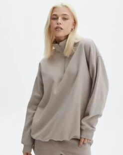 Oversized Hoodie -Style Fashion Fit o olivia oversized quarter zip on the rocks front tl97172ocot 2