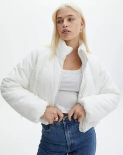 High Rise Wide Leg Knit Pant -Style Fashion Fit r eddie funnel crop puffer milk front cs84145rpln 2