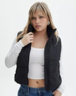 Ribbed Turtleneck Top -Style Fashion Fit r sloan cropped puffer vest black front vs49501rcml 1