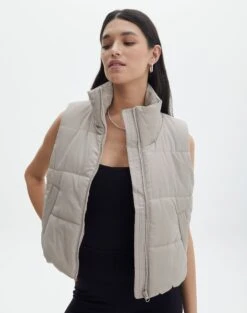 Ribbed Turtleneck Top -Style Fashion Fit r sloan cropped puffer vest on the rocks front vs49501rcml