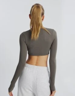 Seamless Cropped Long Sleeve 18 Seamless Cropped Long Sleeve -Style Fashion Fit sophie super cropped seamless top cypress back tl101259rsml