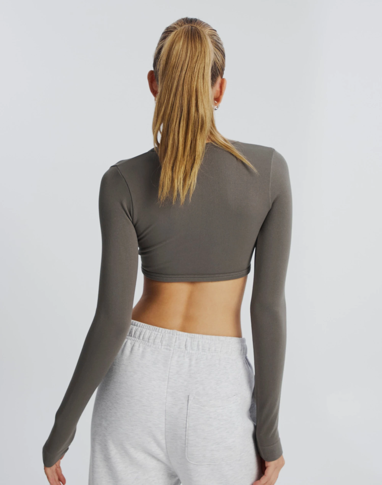 Seamless Cropped Long Sleeve 5 Seamless Cropped Long Sleeve - Image 3
