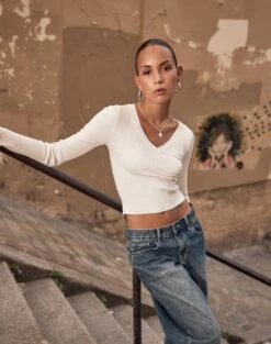 Pointelle Curve Hem Cropped Long Sleeve Top -Style Fashion Fit vance v neck milk front kl79068vn 2